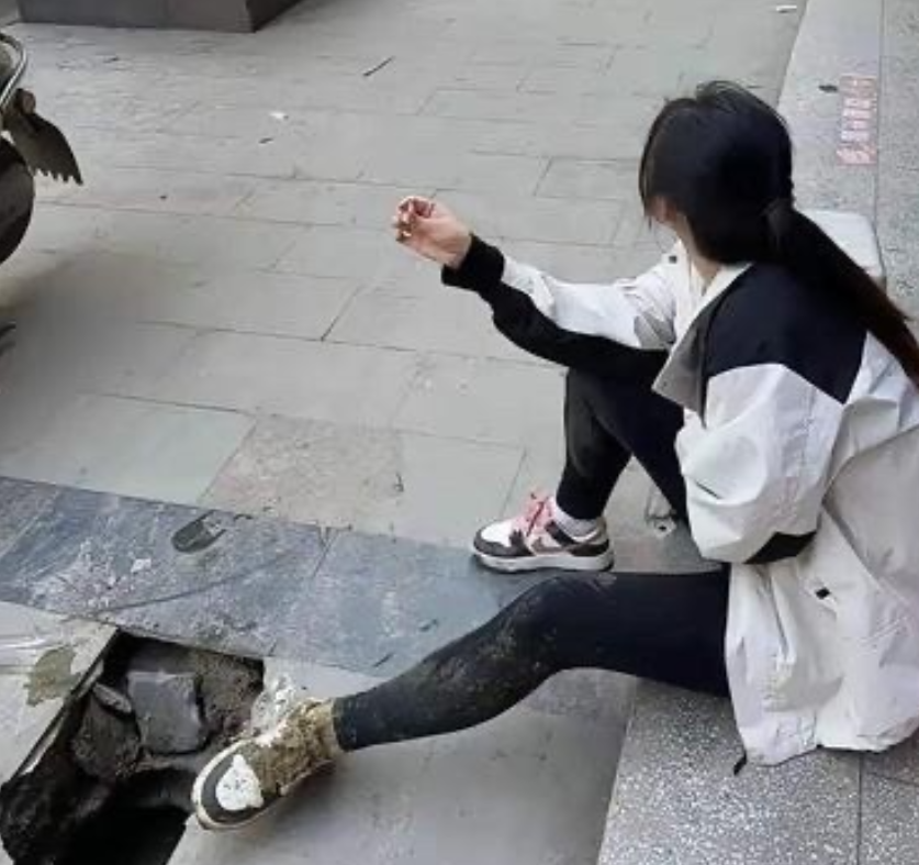 网友：这种情况，该找谁索赔？