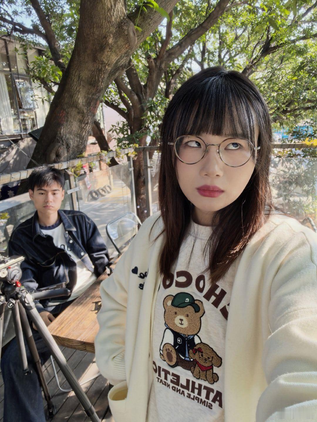 出来拍视频，已经到拍摄地了，小林才发现相机没拿