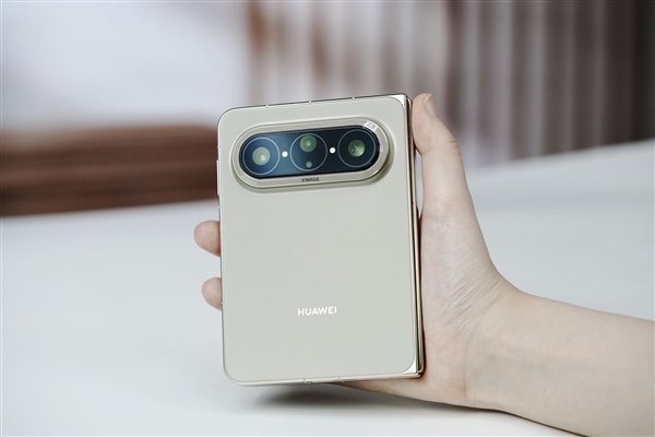 华为PuraXMax最新销量【华为PuraXMax销量突破60万】7月30日消