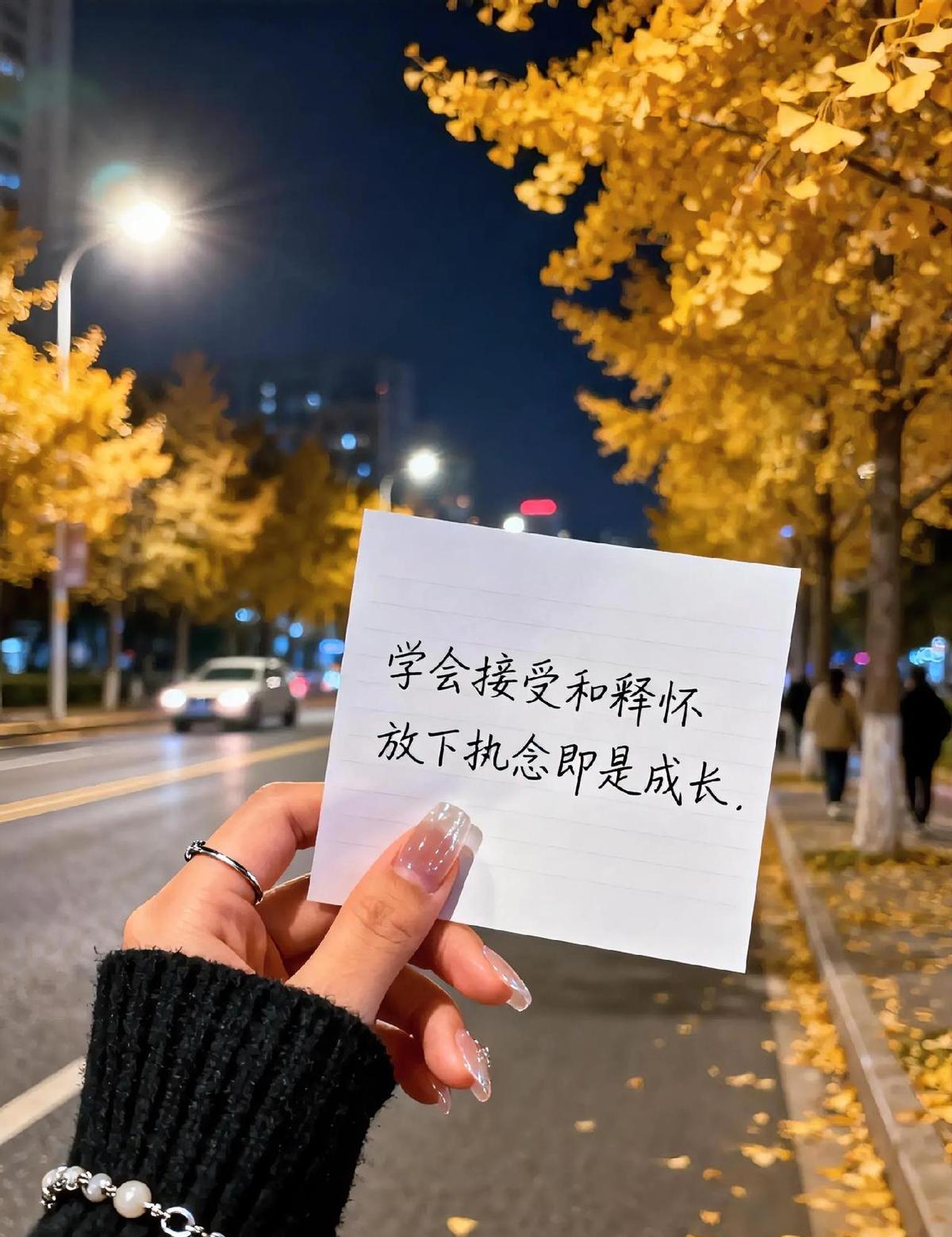 孩子确诊抑郁后，我最后悔的，是送她进职教高考班那天，没撕掉墙上的周考安排表。开