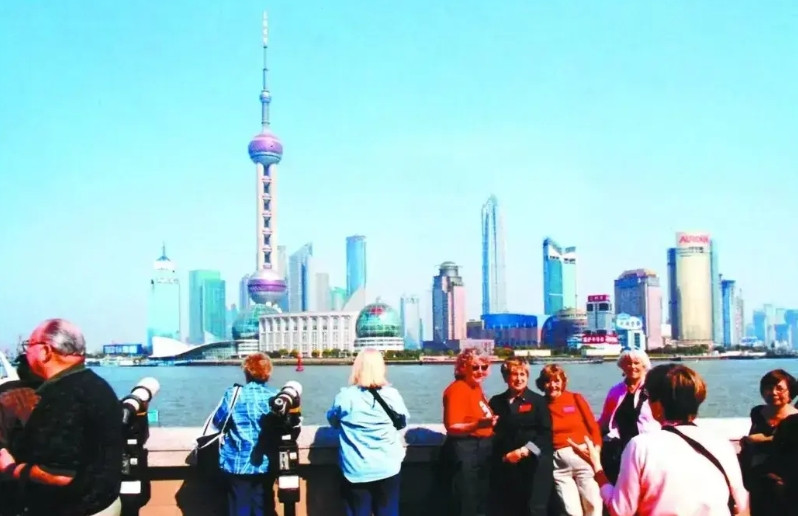 一个国家的发达和落后与制度、地域、人种都有着密切的关系全世界发达国家37个，其