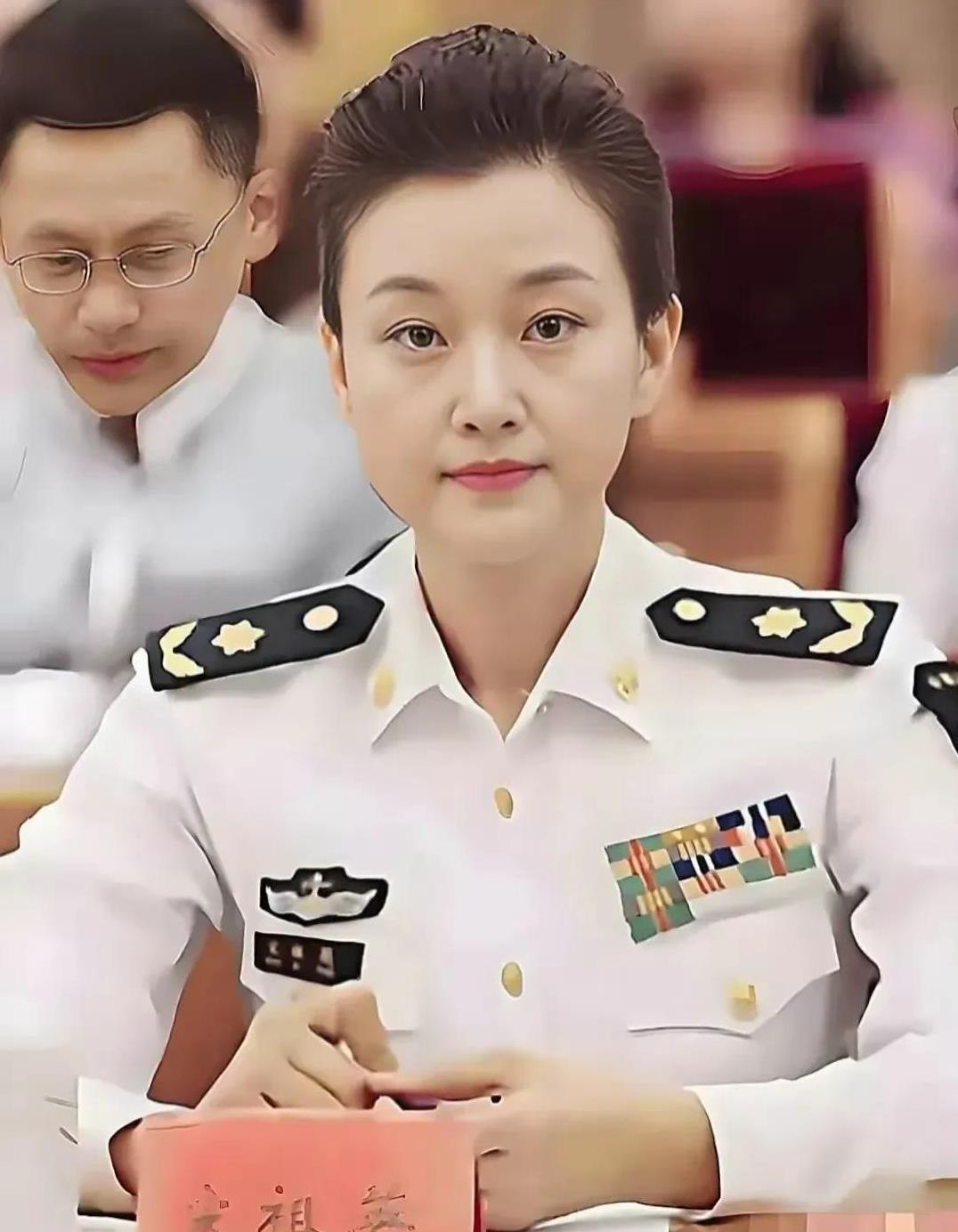 #头号创作者激励计划#宋祖英年轻时真漂亮歌唱的好长的也漂亮军装一穿英姿