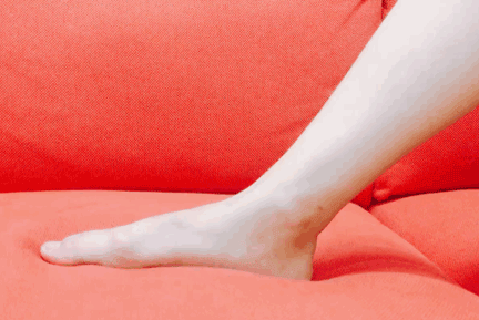 10秒判断你的血管堵没堵！快学一个动作，让全身血液流通起来！人的血管就像一条水管