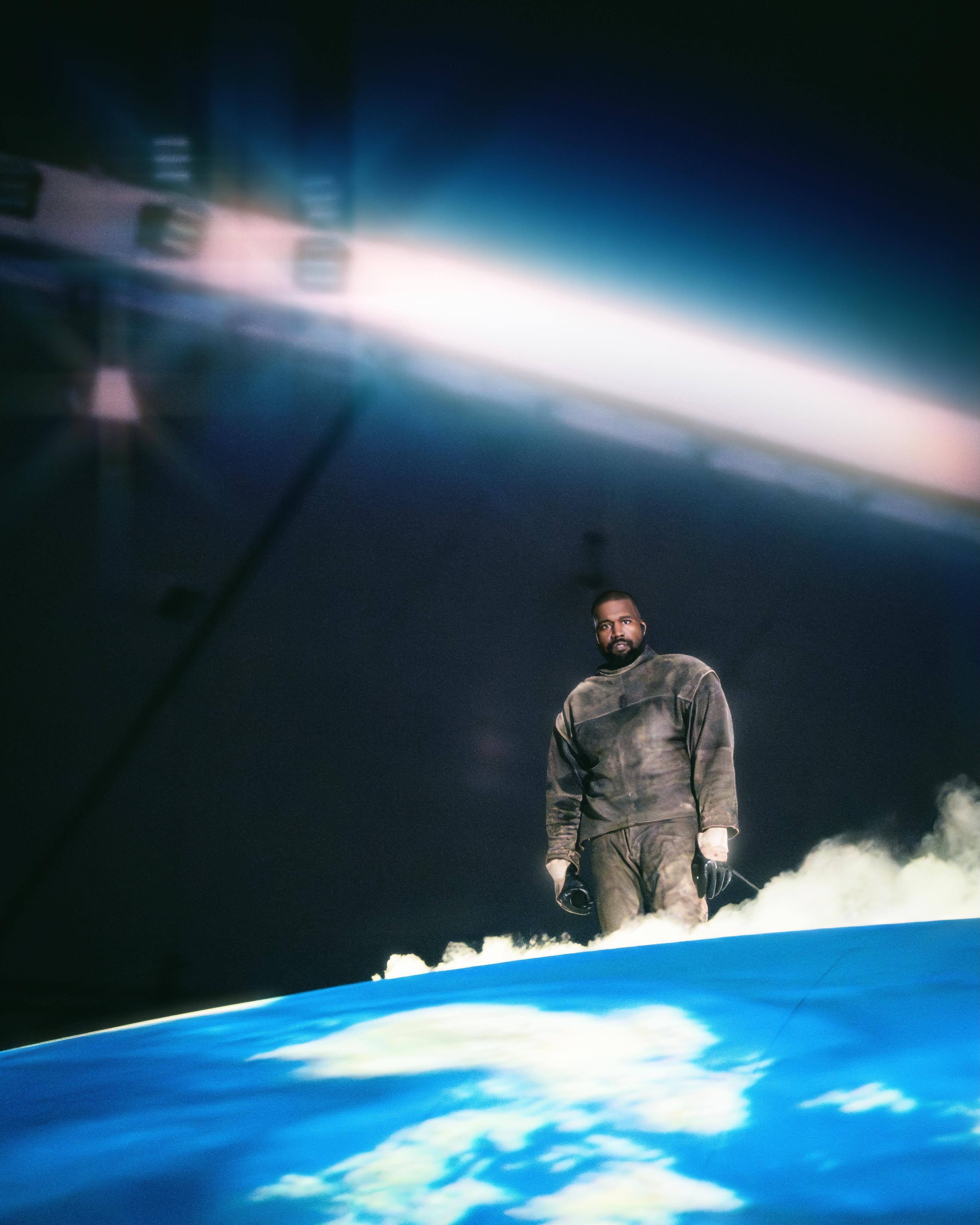 KanyeWest侃爷土耳其演唱会现场(共吸引11.8万人到场)