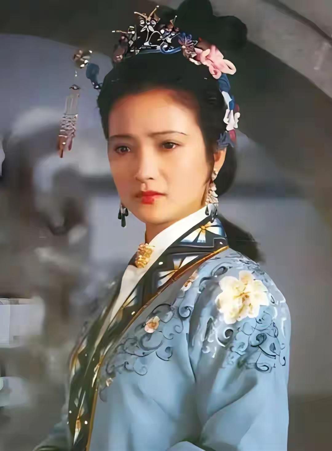 东风不与周郎便铜雀春深锁二乔！何晴，一位能让曹操魂牵梦萦的女人，也是唯一演遍四