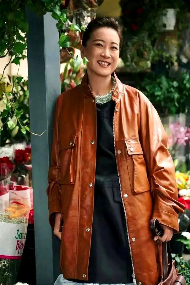 一年减100斤，她先胖40再瘦140这不是魔术，是贾玲拍《热辣滚烫》的真人