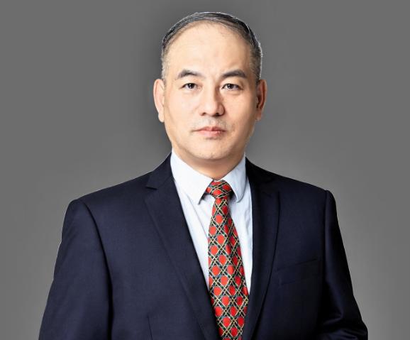 看到黎孟龙这出戏，真是让人脊背发凉。顶着名校光环，最懂国内市场的命门，转头就把这