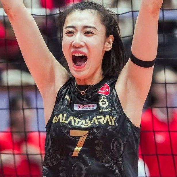 【加拉塔萨雷女排转会动态】排球转会动态1月28日，据土耳其媒体报道，王媛媛与加