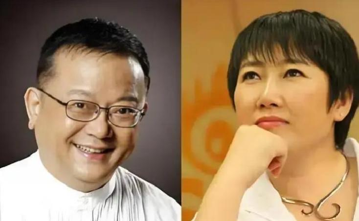 2001年，王刚醉得不省人事，跌跌撞撞摸进成方圆的房间，再一次把那句话说出了口，