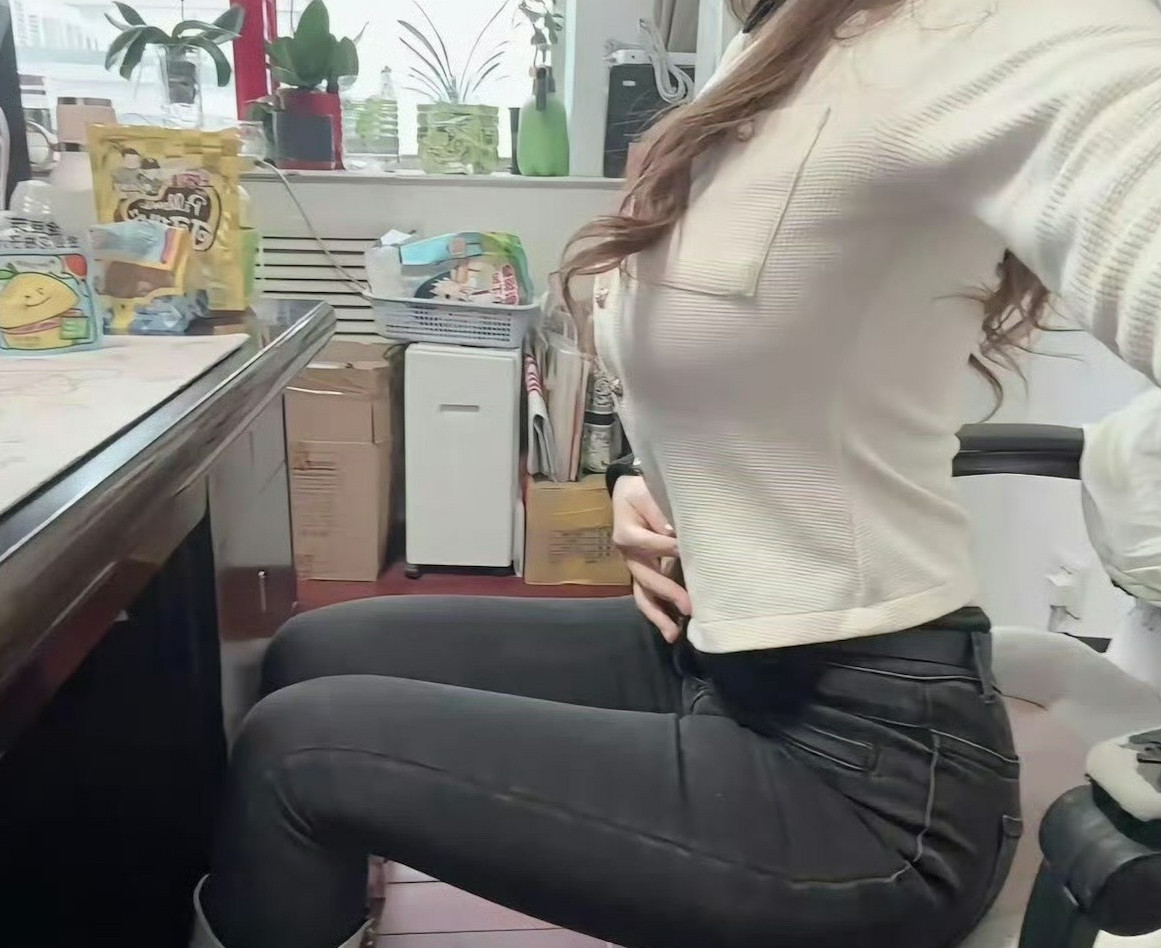 高中女教师的通勤穿搭​​​