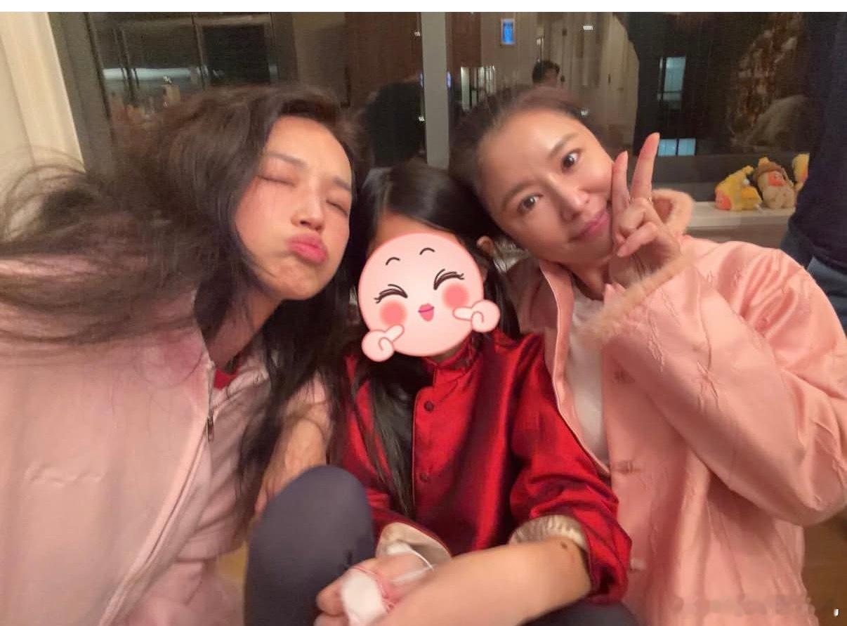 舒淇晒跟林心如聚会照