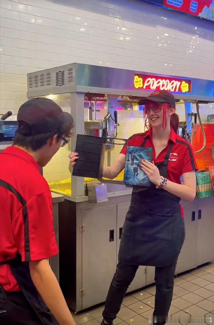 看魔术，看《惊天魔盗团3》，还要看那个神奇的爆米花桶！