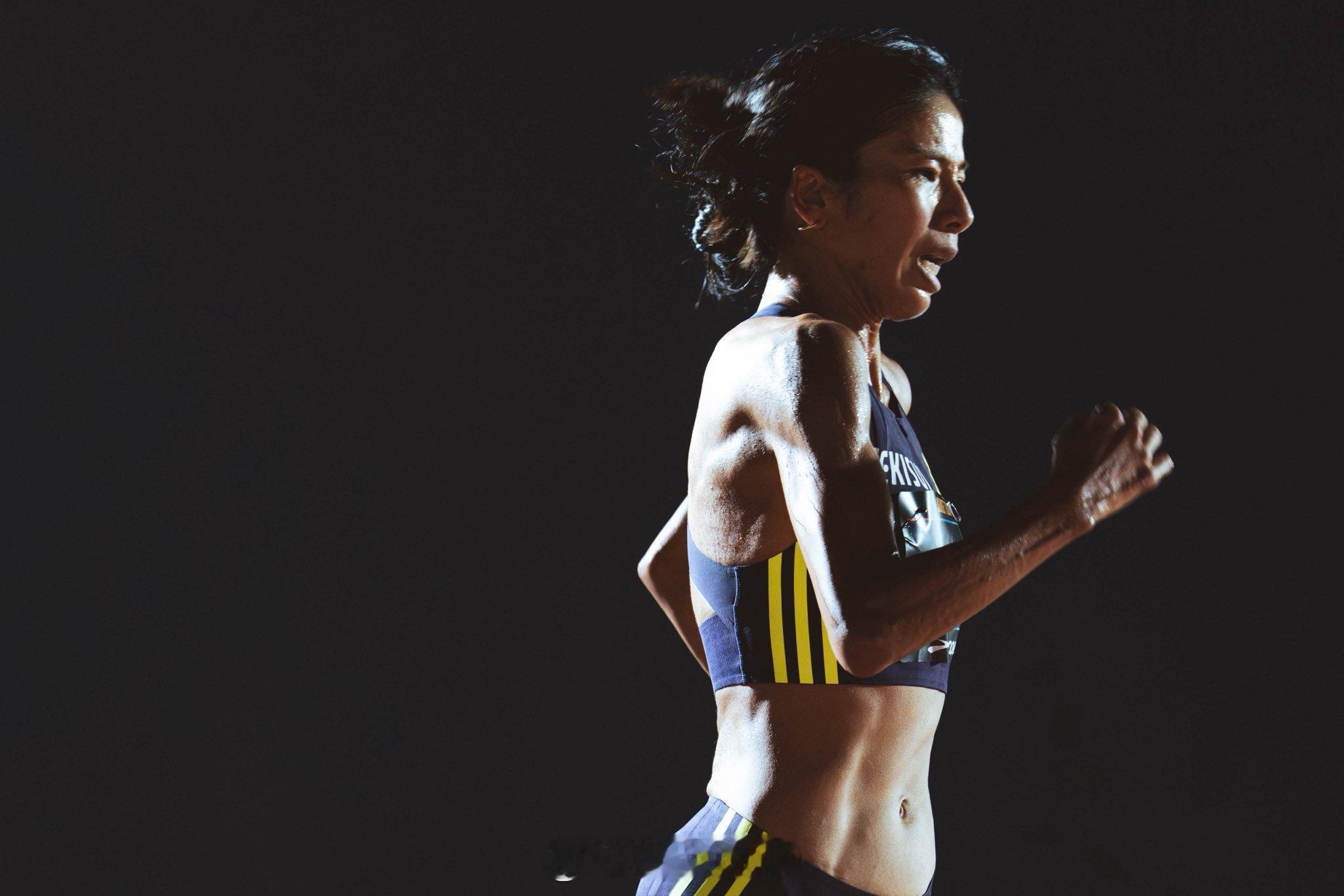 新谷仁美|5000米15:49.46新谷仁美5000米田径跑步