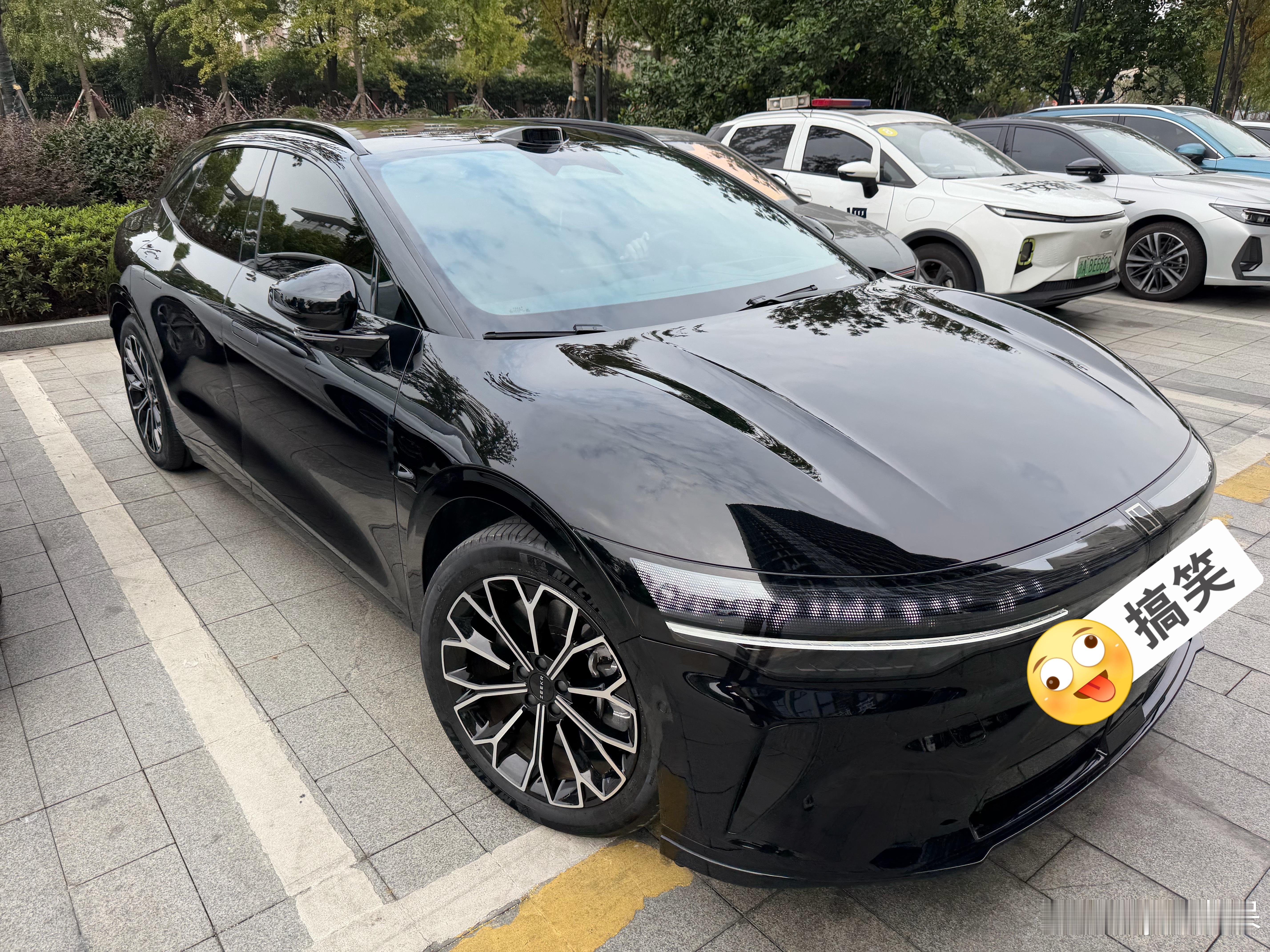 洗的真干净[爱心][爱心][爱心]，下次再找我借车呀极氪