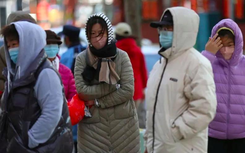 一件衣服穿了好几年丢人吗?一件衣服穿好几年怎么了？我有一件羽绒服应该有10年了