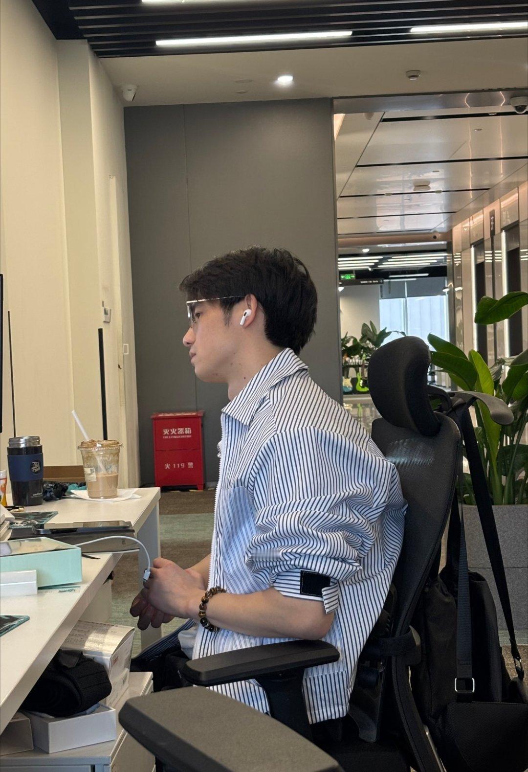 还在上班的真的有福了别人都在躺平花钱，你在稳稳搞钱，节奏稳、心态稳，节后钱包不慌