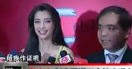 2008年，奔驰邀请李冰冰做代言，她看中了一辆价值200w的奔驰，她对老板撒娇：