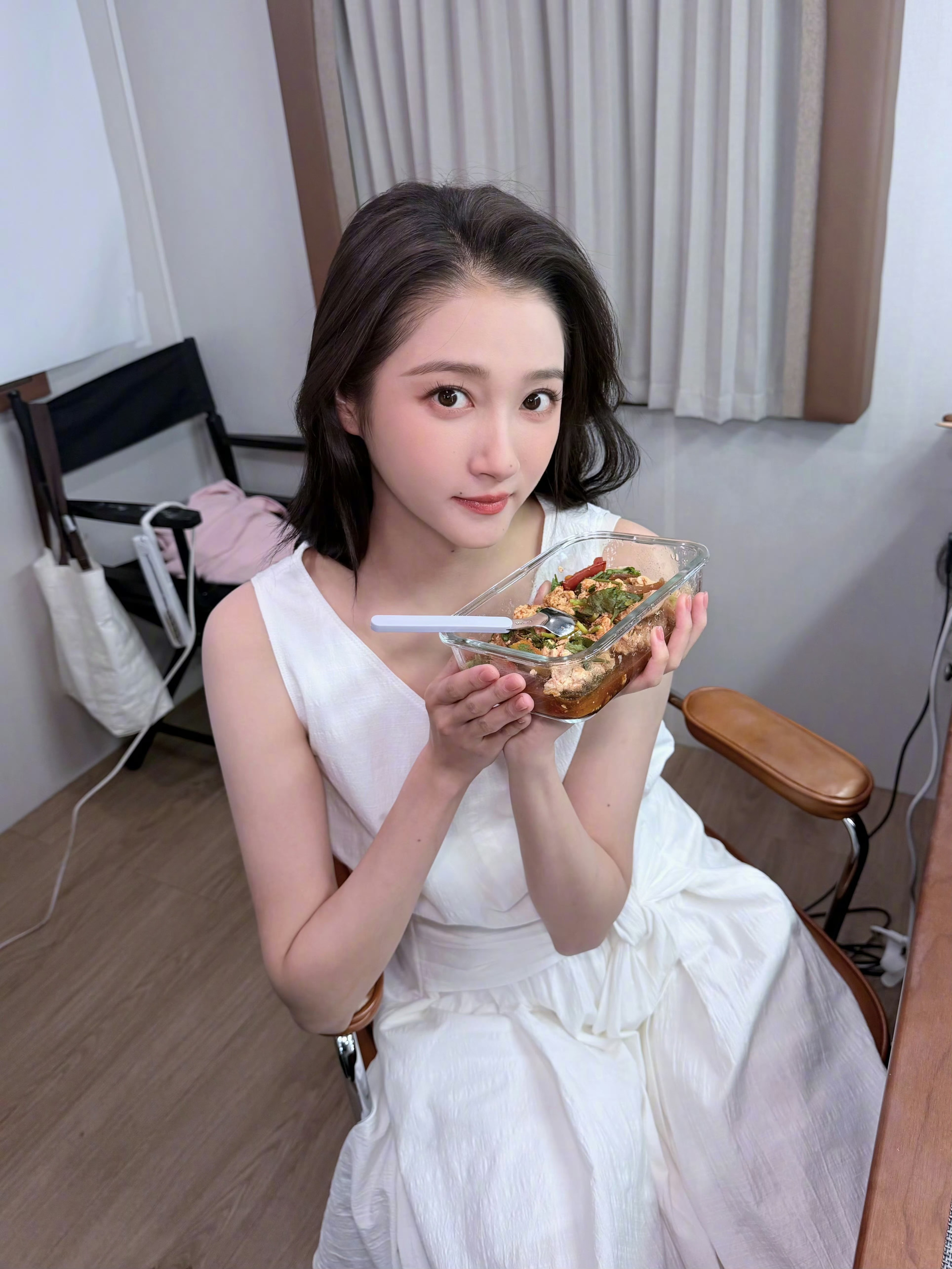 宝宝你好瘦呀又瘦又美滴[抱抱][抱抱]​​​
