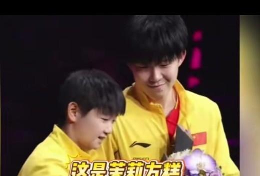 头哥牌糕点款式还真是多呀!有茉莉方糕,茉莉甜糕,还有茉莉石膏,不管哪一款哥哥都是