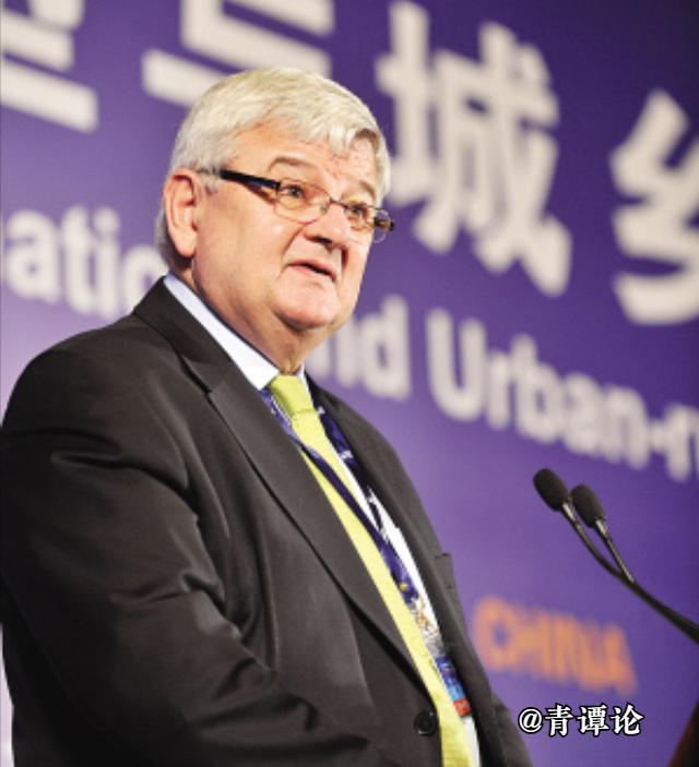 德国前外交部长兼副总理约施卡·菲舍尔（JoschkaFische）日前发文写道