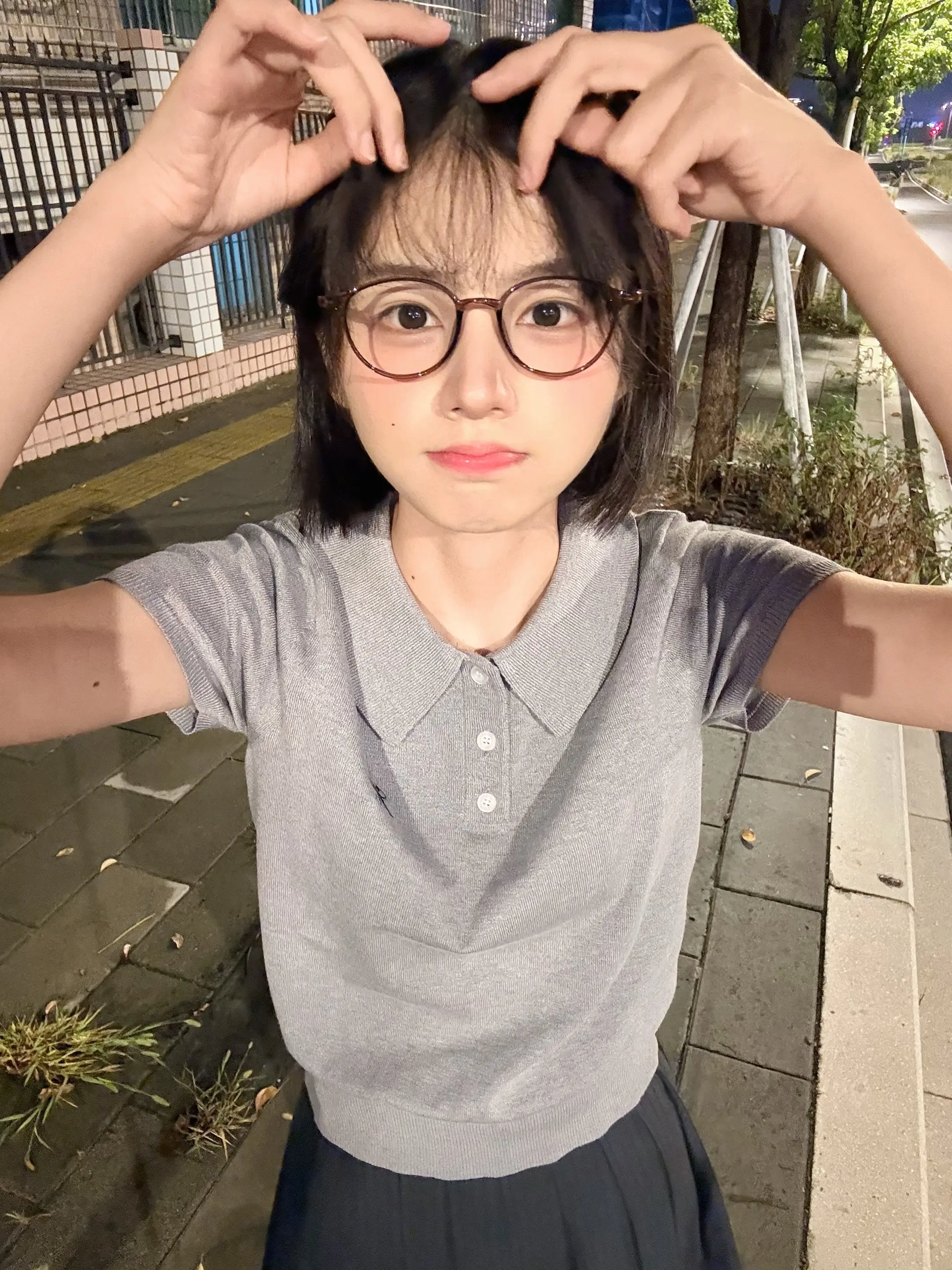 我发誓 我要成为王者荣耀天才少女一打五后救出残血的你 然后淡定的开麦说没事有我在