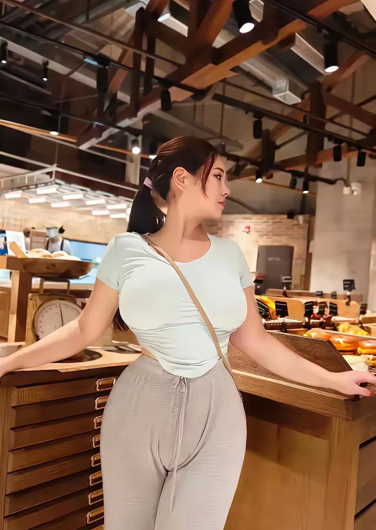 这条件看着挺诱人，不要彩礼不要房，可后面要求也不少啊。身高1.8以上、身体好