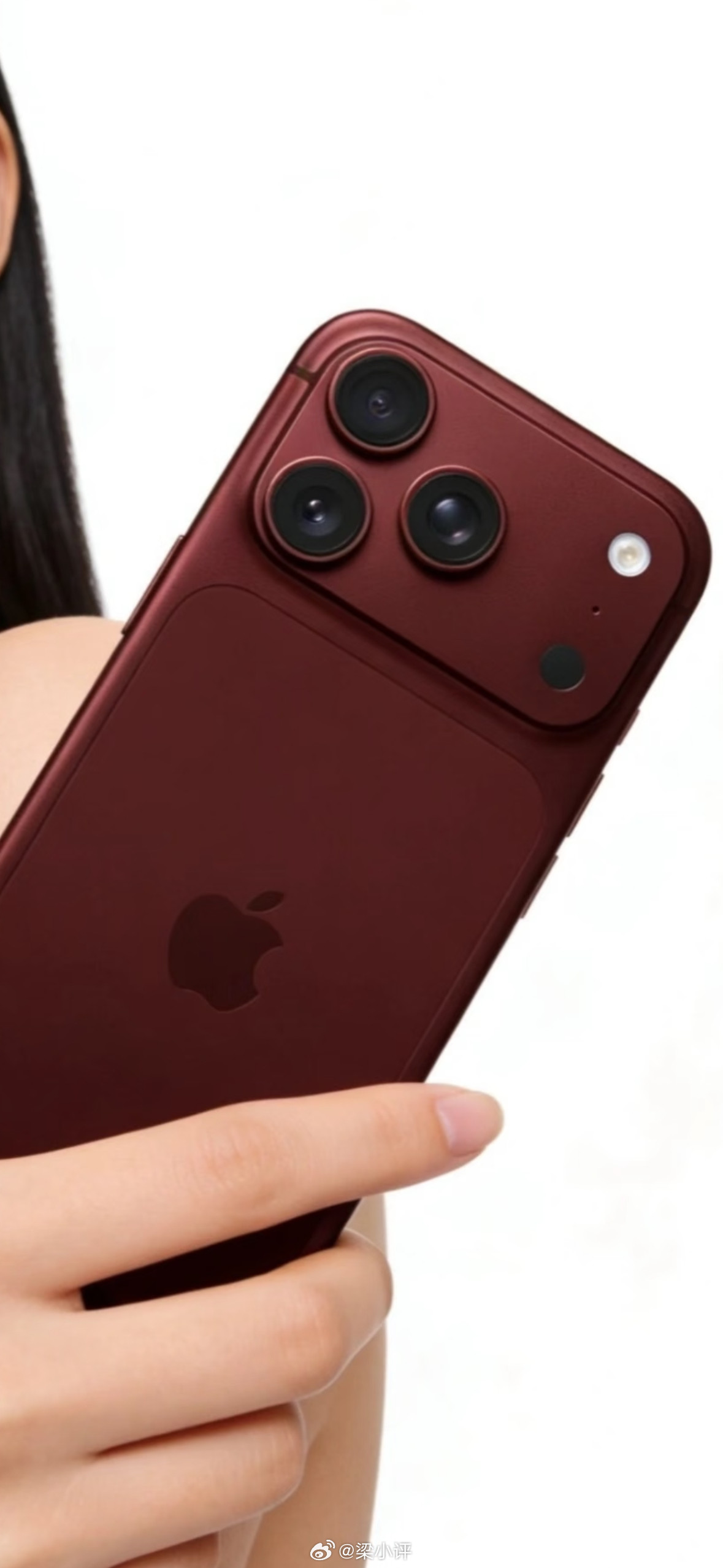 iPhone18边框或无变化外观这块，对比iPhone17Pro，灵动岛变小