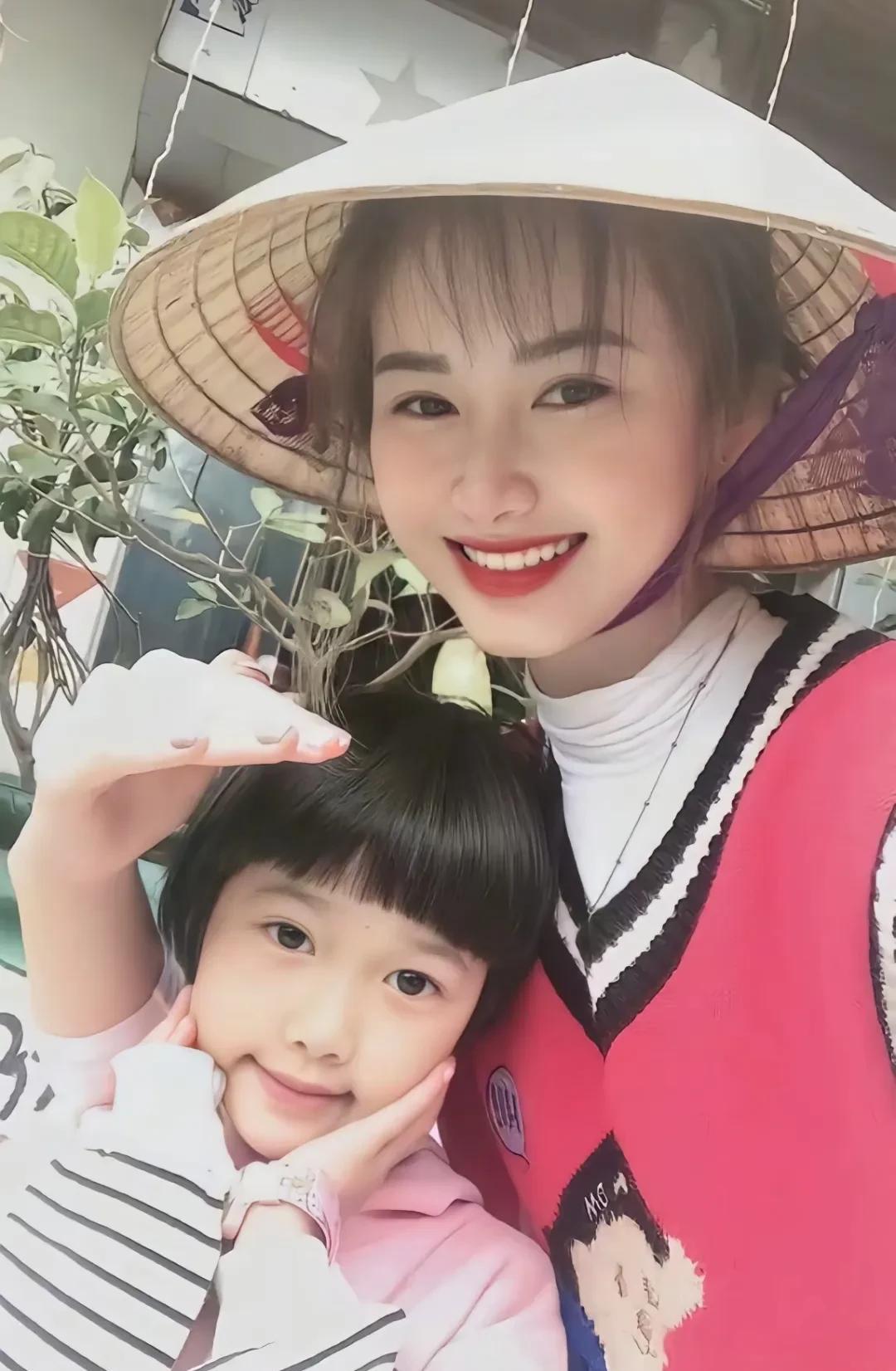 三位90后离异带娃越南少妇在中国互联网寻找老公，真是百年难得一见，不知道各位帅哥
