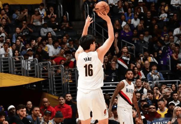 保持耐心！斯普利特给杨瀚森的建议：“我一直在跟杨瀚森强调，让他保持耐心，这是