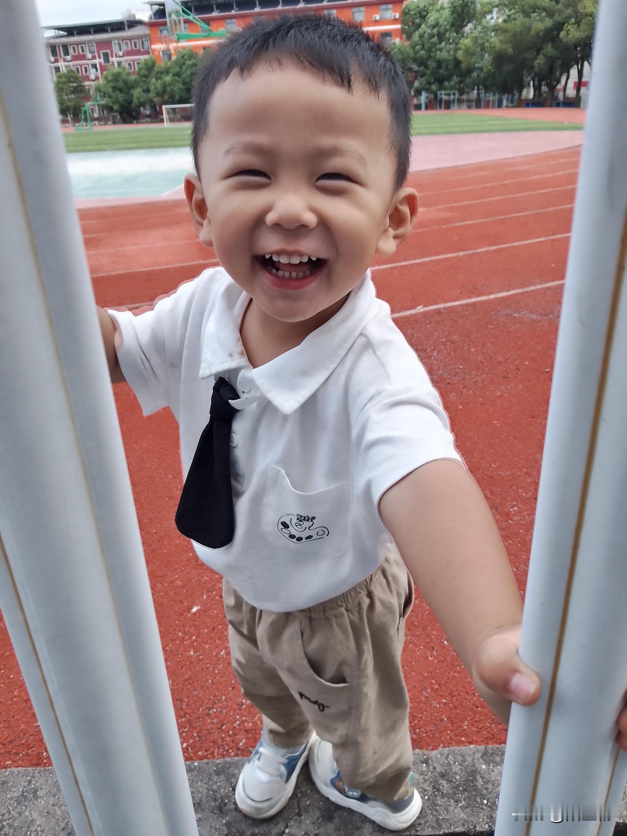 从1800锐减到300，惊悚得我难以置信，难以理解！小孙木子闹着要去幼儿园，前
