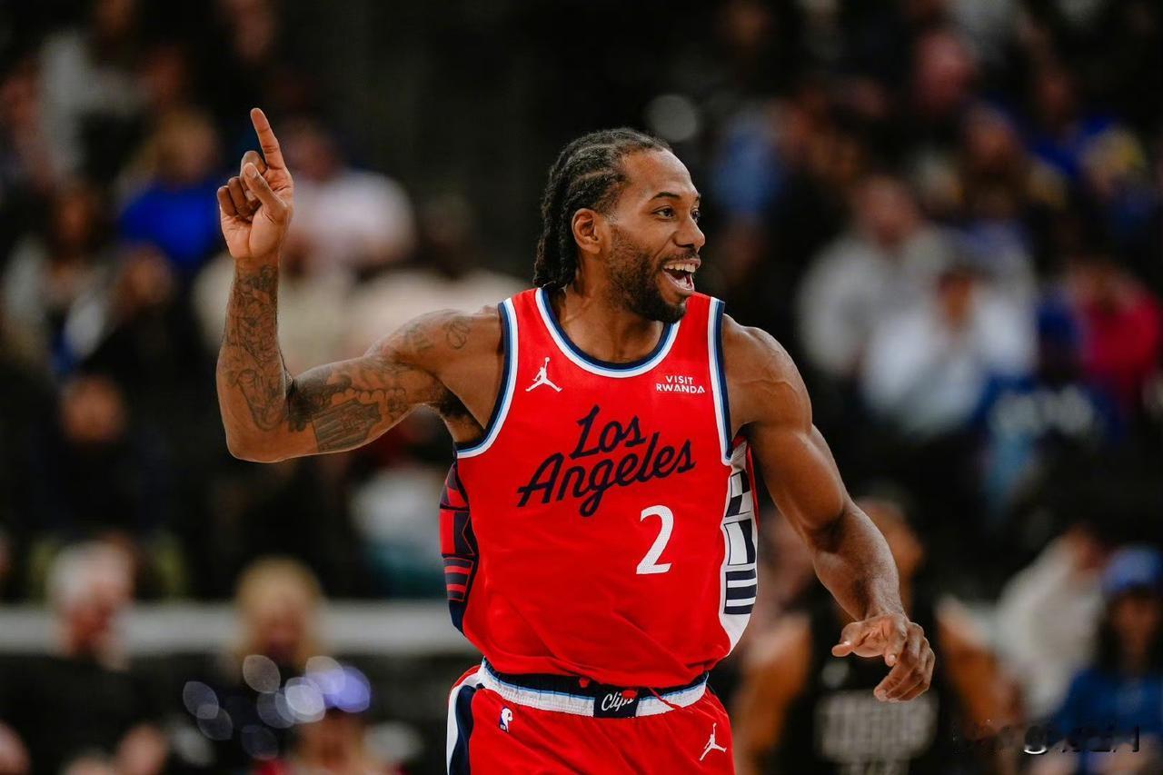 过去18场比赛，快船豪取15胜3负，同期联盟第一。快船队赛季初战绩为6胜21