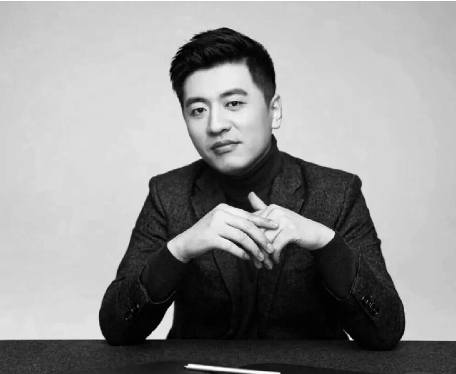 不敢妄言张雪峰！至今连一句权威的话都没有！但扎心的是，他的抖音、小红书、公