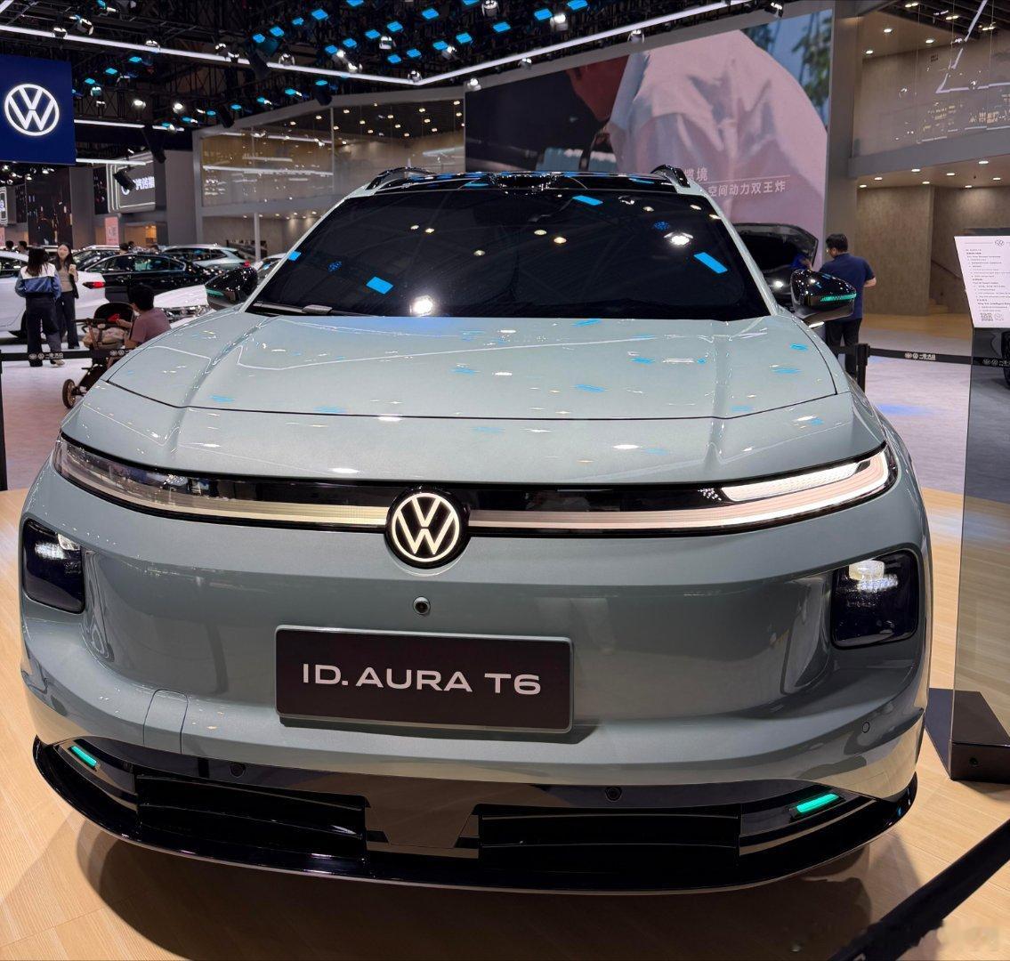 专为家庭出行打造的全新大众ID.AURA T6，兼顾沉稳颜值、全能实力...