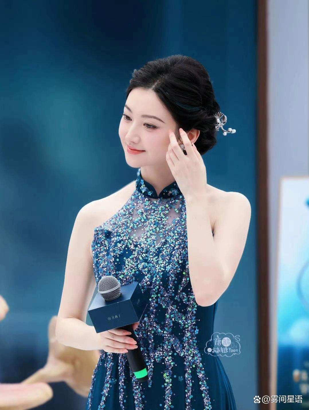 景甜，一穿中式旗袍就封神的女人