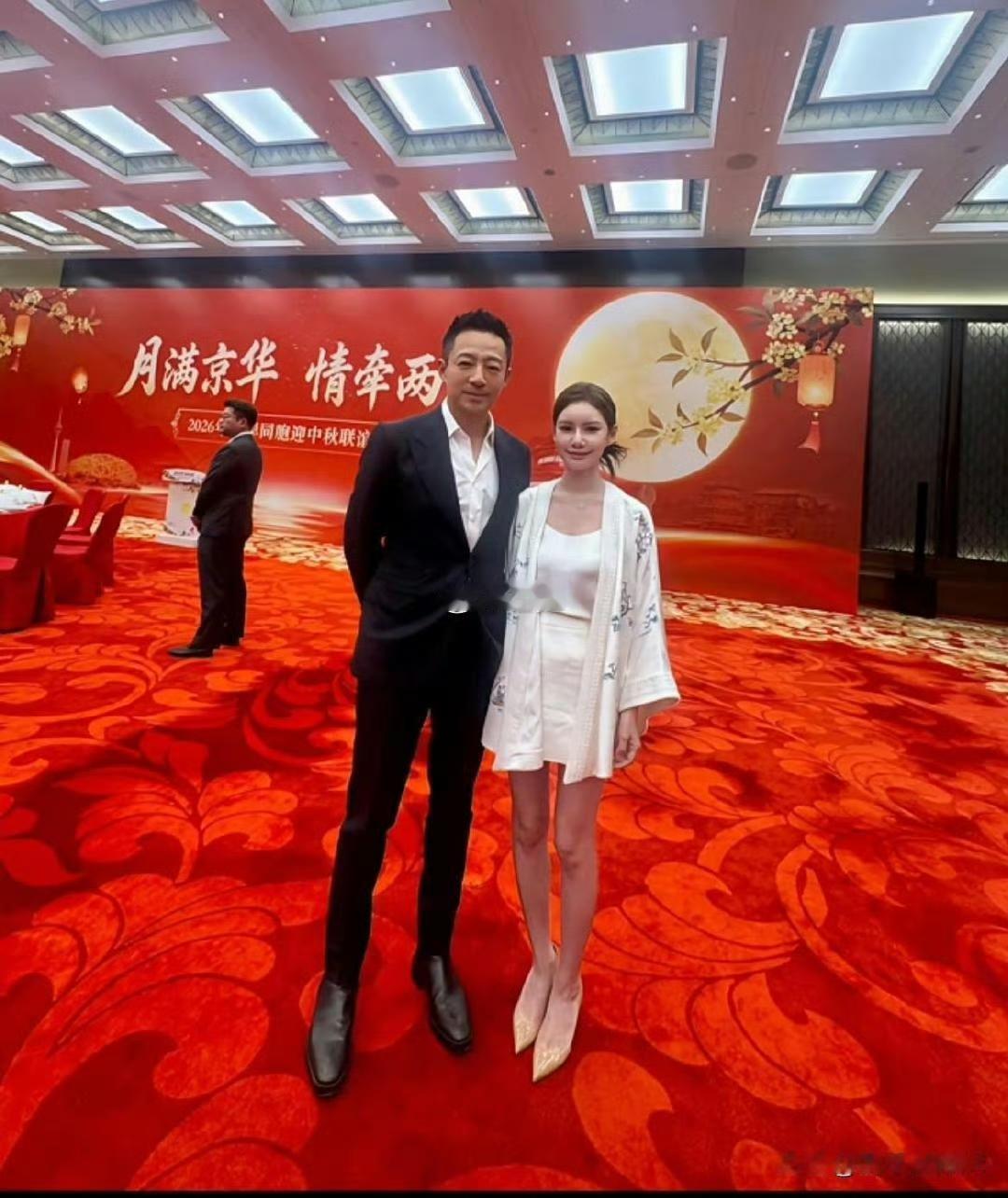 大S冥诞，也许汪小菲也在心里也在默默祝福她生日快乐吧！近日，大S过50周岁冥诞，S妈带着一众好友一起
