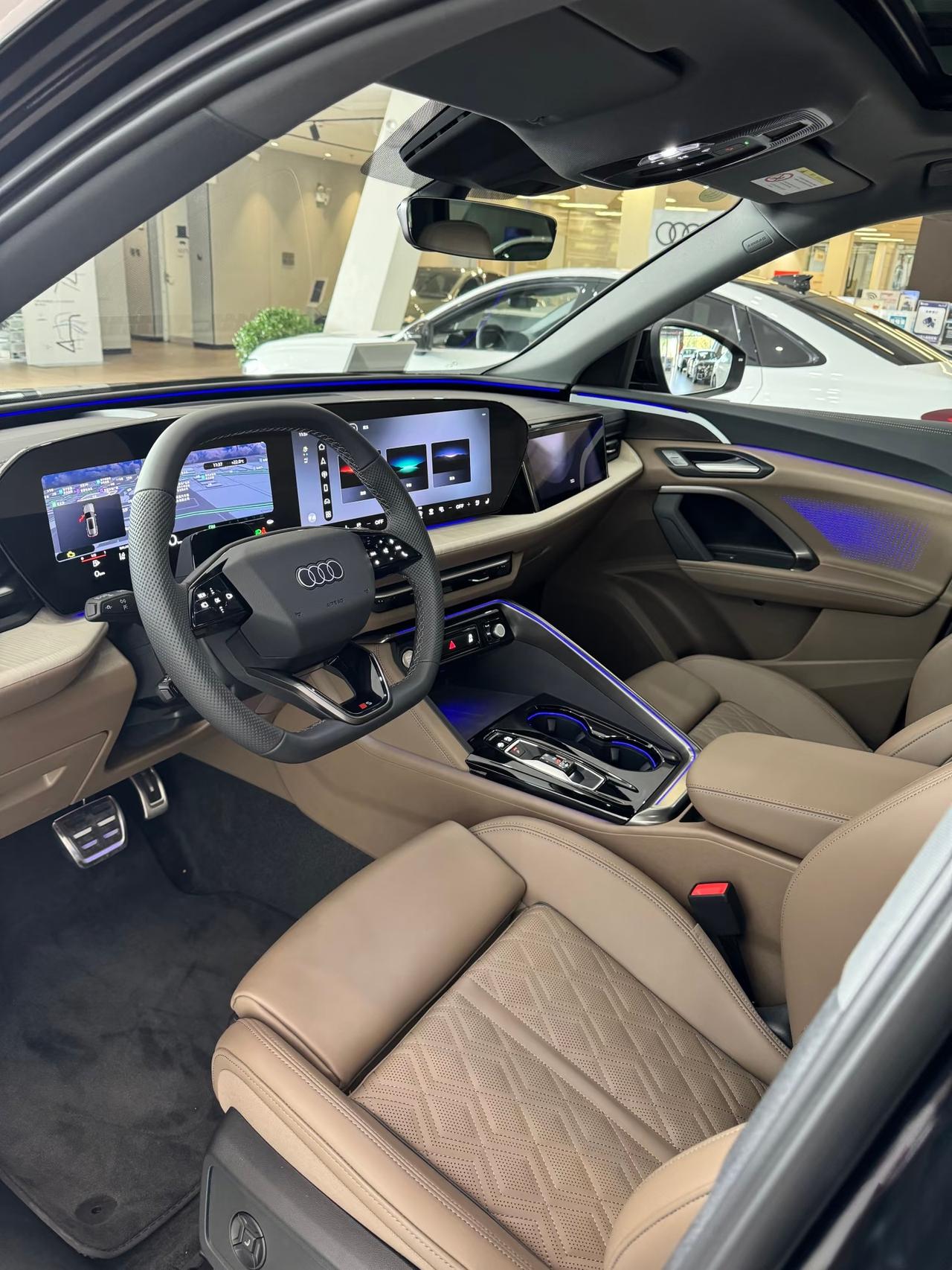 看了新Q5L的交叉轴试验,Quattro的含金量还在不断提高，经典交叉轴，