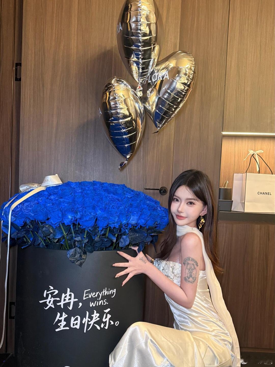 韩安冉说新男友给女儿花6千买衣服出手是真大方啊，不光不花女方钱还倒贴，对继女也