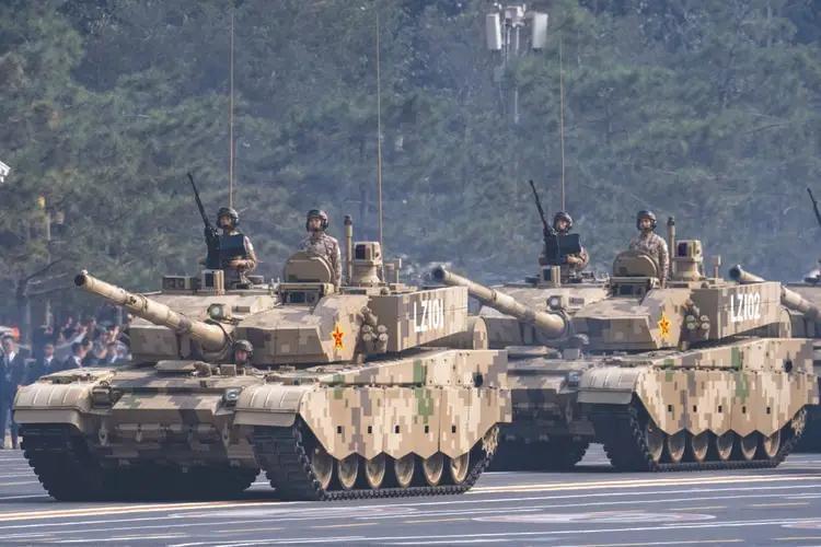 王毅刚上飞机，10枚导弹就发射出去。时间差，不到3小时。8月28日，韩方宣布