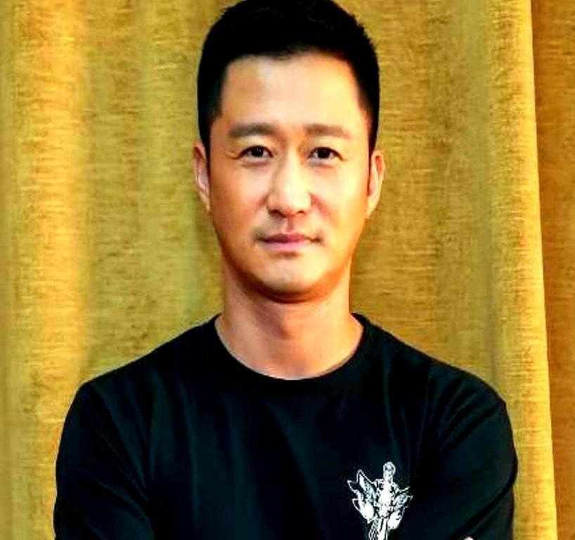 吴京新片要卖20亿才能回本，谢苗用2000万就做到了。烧钱，正在成为电影最大的