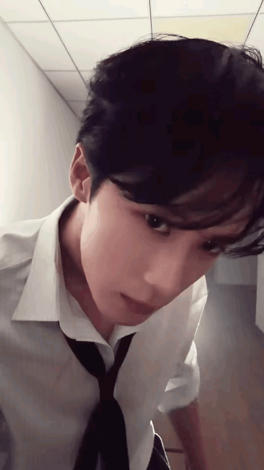 90—95生，红薯讨论量截止今天3月2日，檀健次热度讨论量继续蝉联第一，位居榜首