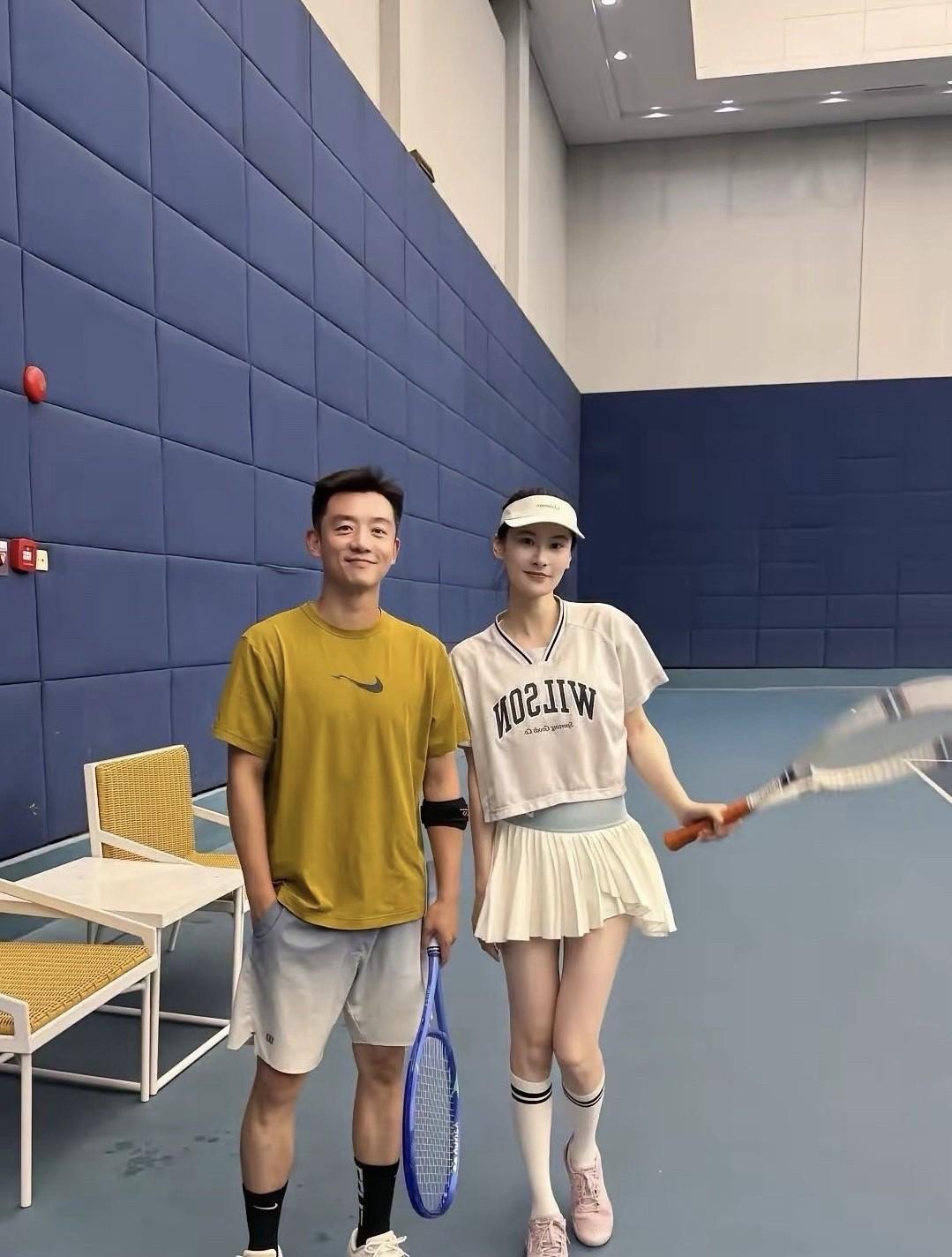郑恺，个子不高，但人长得真帅。
