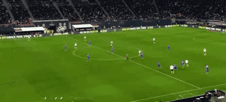 在无人防守的情况下，维尔茨是世界顶级水平，堪比梅西。世预赛欧洲区预选赛最后一轮