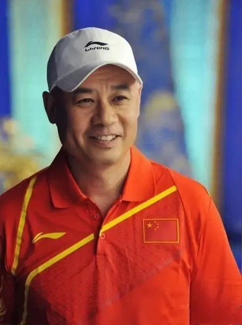 不要骂李宁了，他是在给全红婵上课，冠军要靠自己去争取，一味地做老好人，最后就会一