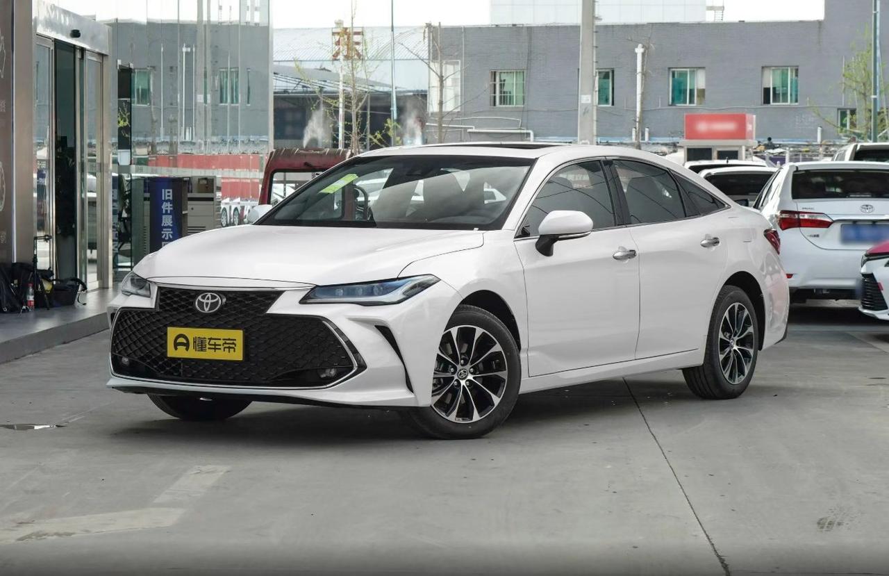 预算十五六万，想买台省心又体面的中型轿车，二手亚洲龙能碰吗？说实话，这车在二手车