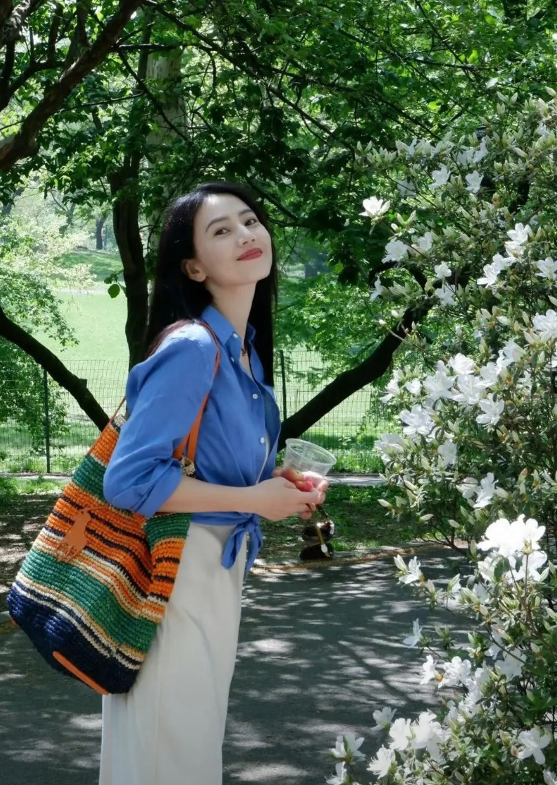 高圆圆以后可能很难再拍戏了原因很简单不是接不到好剧本，也不是要回归家庭而是因