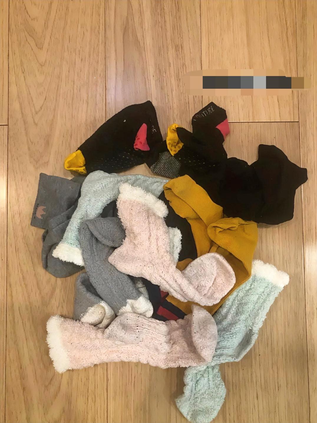 压垮婚姻的或许只是那双随手乱扔的袜子你相信吗，相爱的两个人会因为乱扔袜子离婚