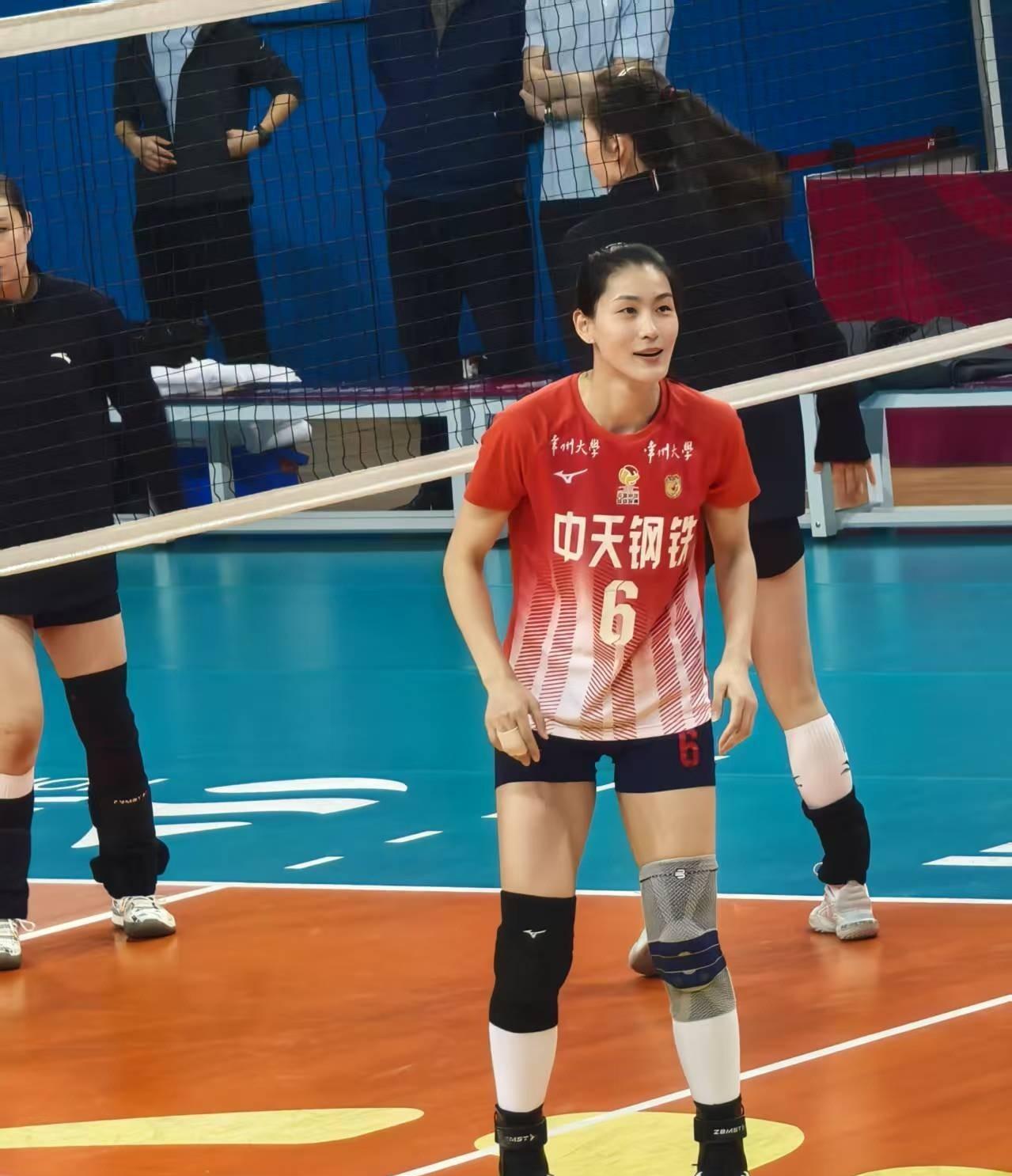 中国女排“首席二传”刁琳宇或重回国家队。刁琳宇受惠若琪之邀参加了在南京农业大学举