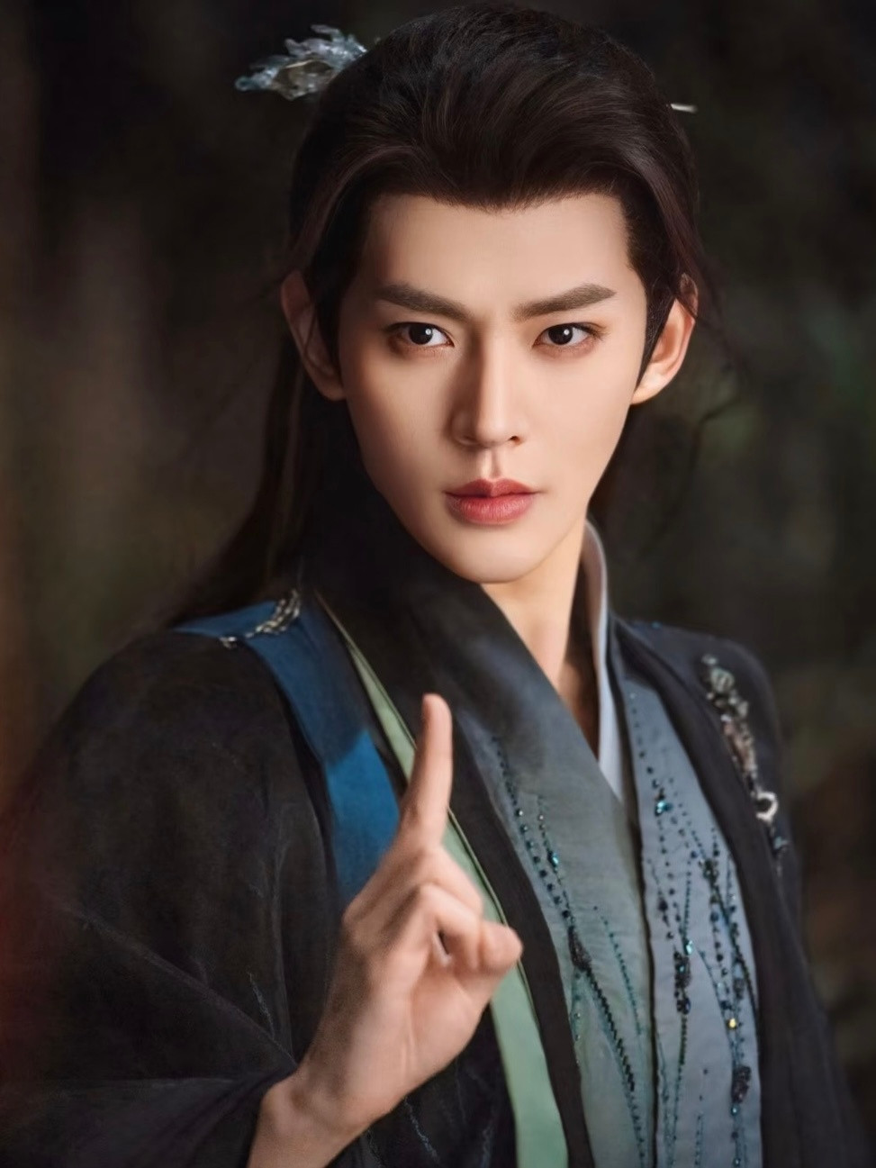 百妖谱阵容真🍉导演：郭敬明主演：邓为艾米陈瑶安栩然郭敬明自己的男团综艺选
