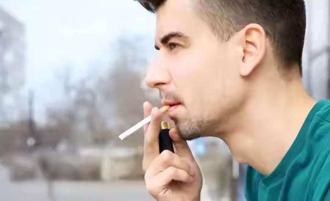 之前刷到中美俄三国吸烟率的对比，第一反应还以为国内吸烟率肯定是最高的，结果看完数