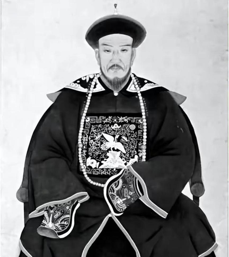 1747年，65岁的清廉之官孙嘉淦告老还乡。突然，乾隆收到密报，说他偷运十几箱黄